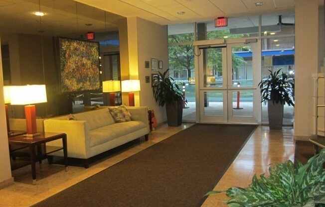 1 bed, 1 bath, 725 sqft, $3,100, Unit 213