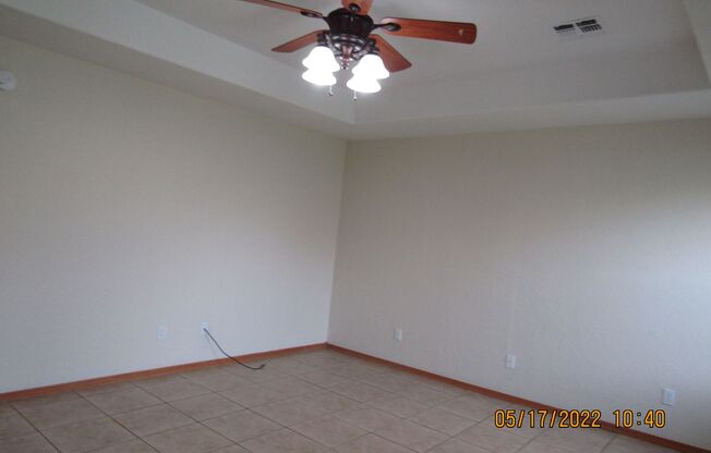 3 beds, 2 baths, $1,550