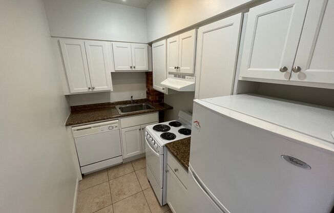 1 bed, 1 bath, 400 sqft, $1,169, Unit 368 S. Atlantic Ave. #07