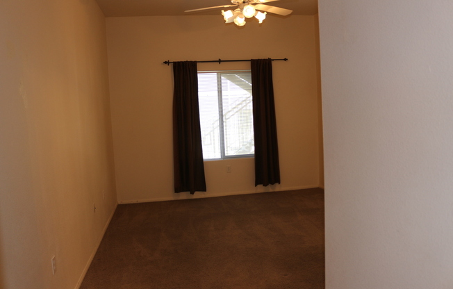 3 beds, 2 baths, $1,595, Unit Parcel #:  176-20-511-176***