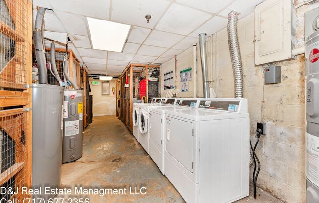 2 beds, 1 bath, 900 sqft, $1,695, Unit Apartment 9