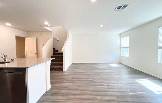 Beautiful Townhome In Henderson