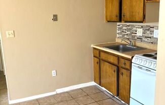 2 beds, 1 bath, $899, Unit GP 06