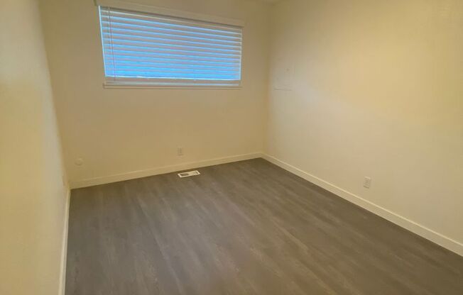 3 beds, 1 bath, $1,350, Unit 2244