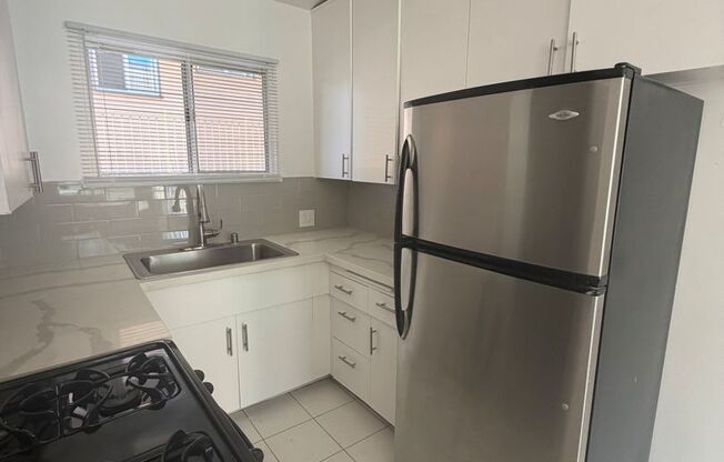Studio, 1 bath, 450 sqft, $1,795, Unit 11