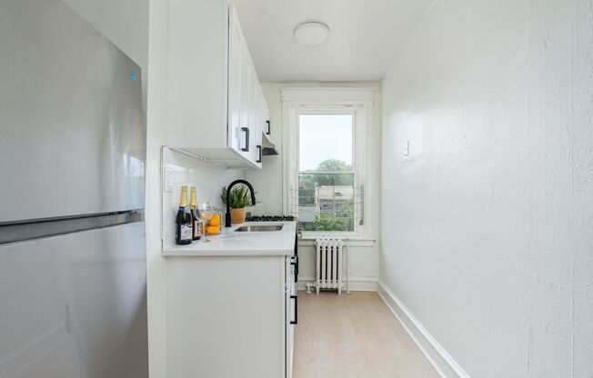 Studio, 1 bath, 375 sqft, $1,049, Unit C3