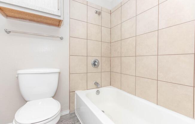 1 bed, 1 bath, 661 sqft, $887