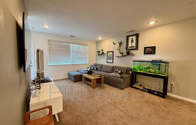 220 MARK JEFFREY LN