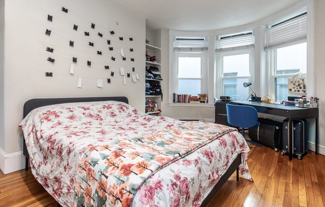 3 beds, 1 bath, 750 sqft, $4,725, Unit 14