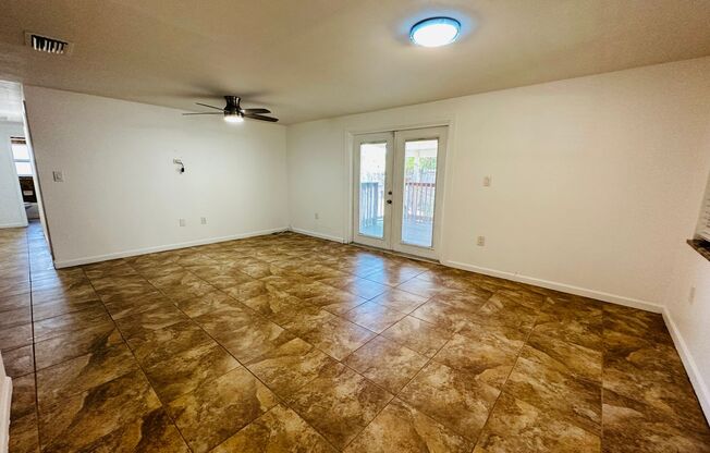 3/2.5/1 Freshly Updated Pinellas Park Home
