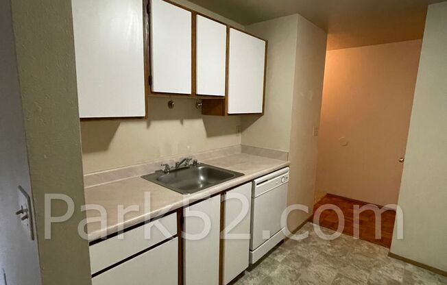 2 Bedroom Tacoma Area Fourplex- 4706 S Warner St #D, Tacoma, WA 98409