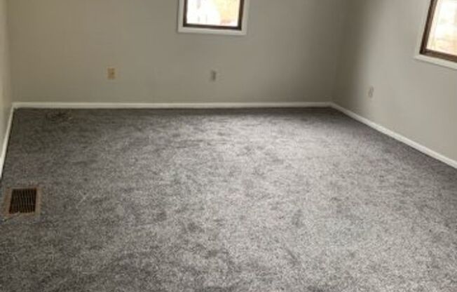 Spacious 4 Bedroom 1 Bath House Located in  West Toledo