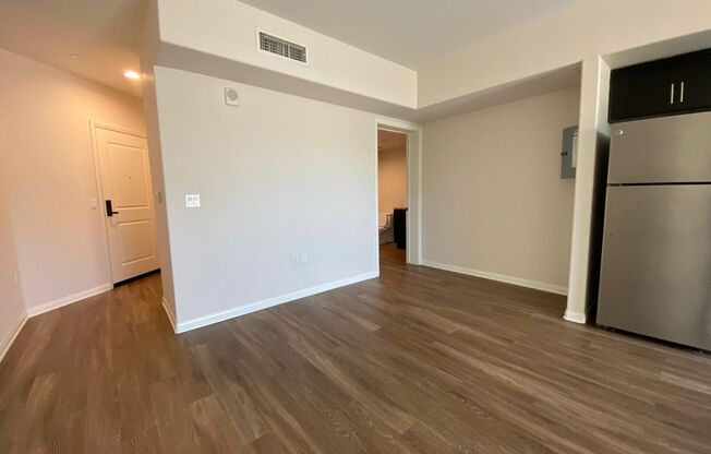 Studio, 1 bath, 601 sqft, $1,955, Unit 108