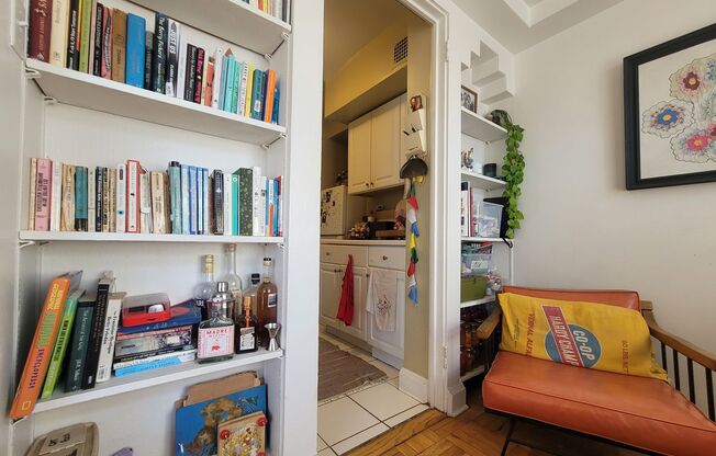 1 bed, 1 bath, $1,095, Unit 110