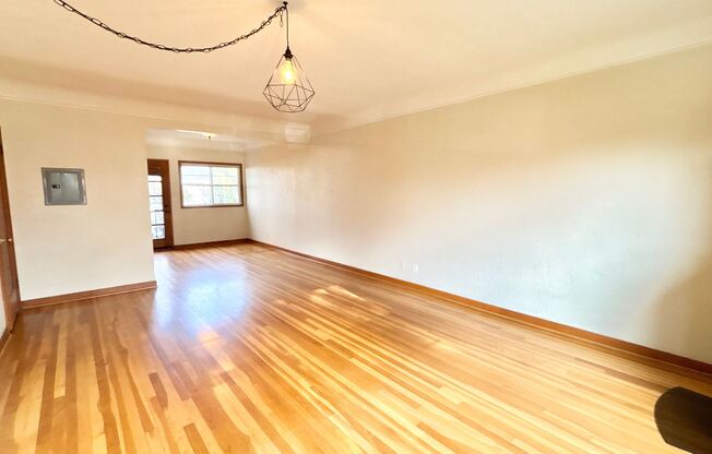 Modern Comfort in the Heart of Hosford Abernethy!