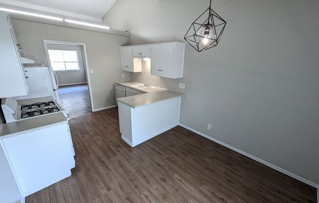 Amazing four-plex unit ready for immediate move in!