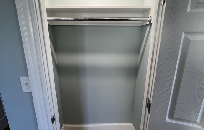 2 beds, 1 bath, $4,195, Unit 6