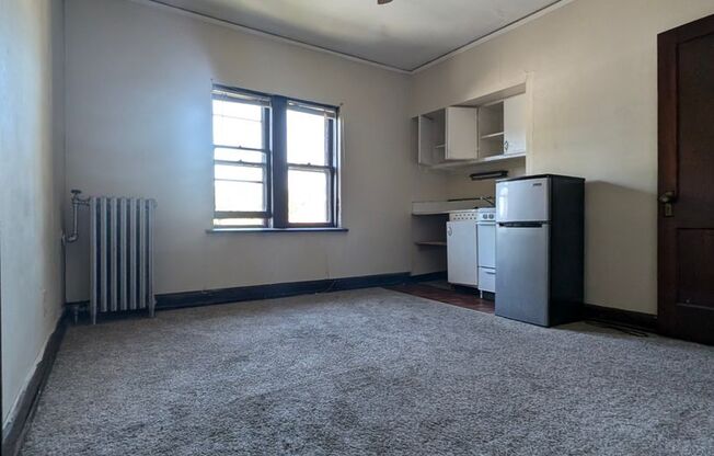 Lower East Side Milwaukee Studio and One bed Apartments- Flexible Lease Terms