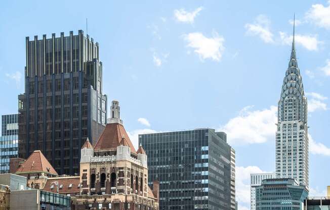 301 AVE 2232