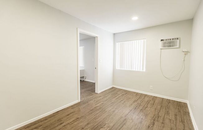 2 beds, 1 bath, 750 sqft, $2,098, Unit 108
