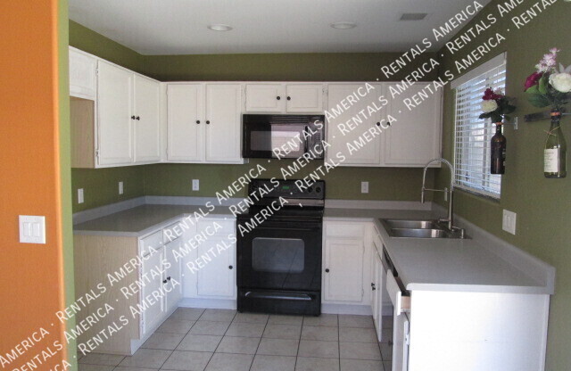 3210 W ABRAHAM LN