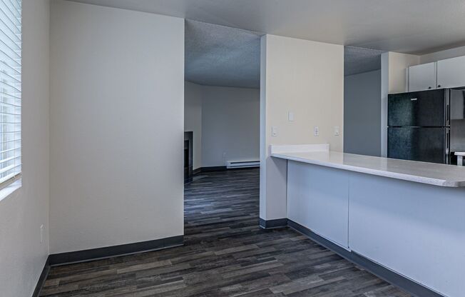 2 beds, 1 bath, 980 sqft, $1,645