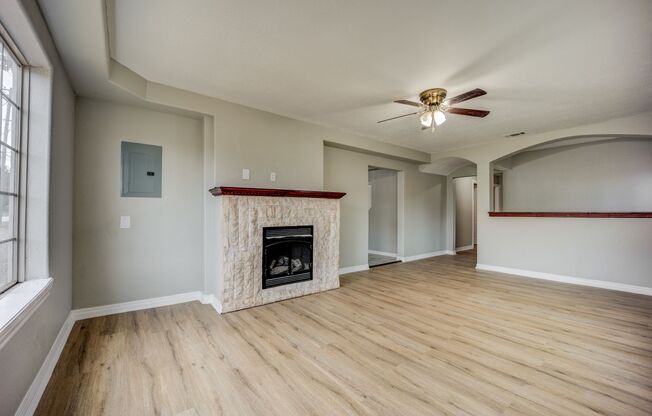 3 beds, 1 bath, $1,395