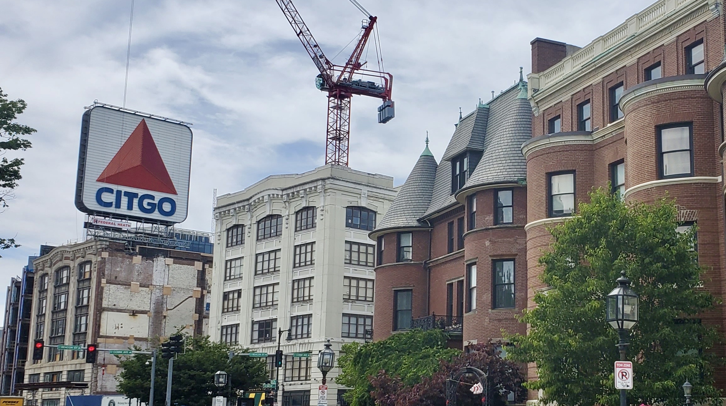 The Citgo Sign on Commonwealth Ave