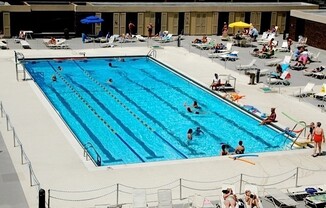 Nice 1 bedroom Condo in Gold Coast/Old Town