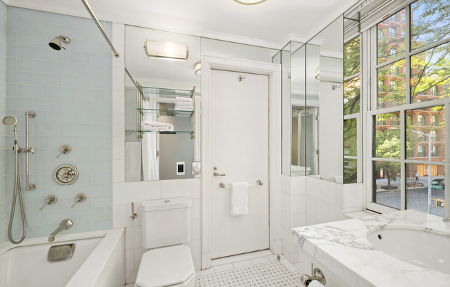 28 E 10 ST 