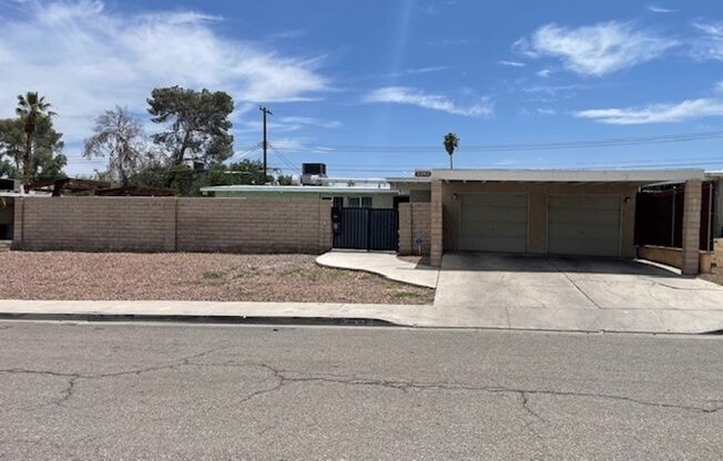 2283 Natalie Ave ! Single Story 4 Bed/ 3 Bath Home !
