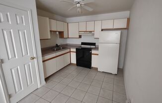 2 beds, 1 bath, $925, Unit M73A-M73A