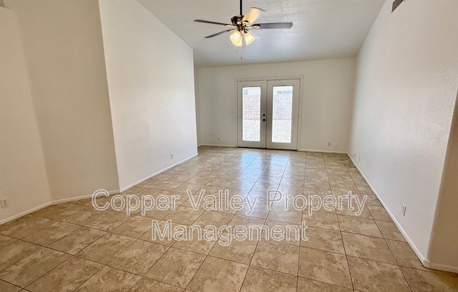 8936 W JOHN CABOT RD