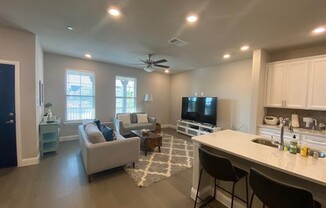2008 NAPLES DR