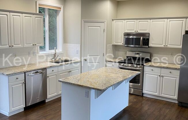 COMING SOON! Large 3 bed 3 bath in Camas