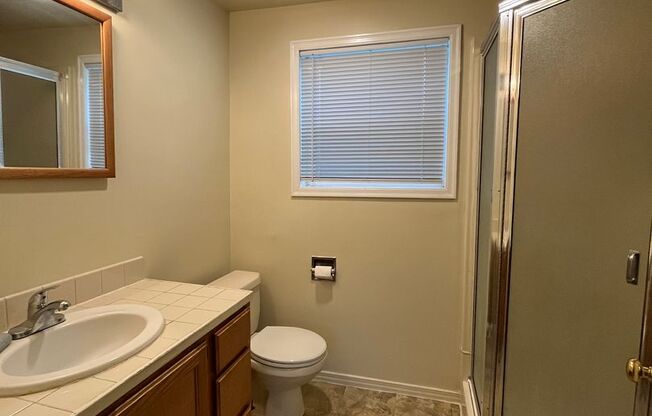 1 bed, 1 bath, $1,500, Unit 1017 1/2