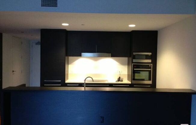 2 beds, 2 baths, 1,410 sqft, $5,500, Unit 5F