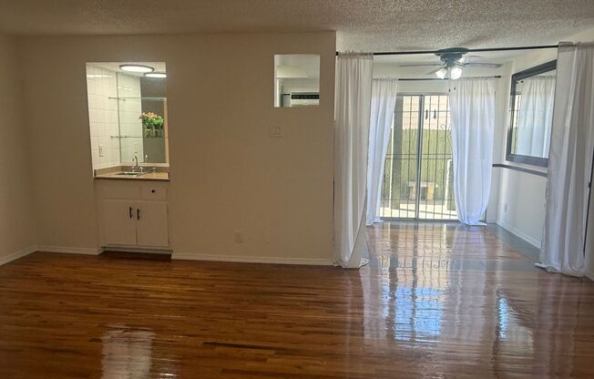 439 South Hobart Apartments