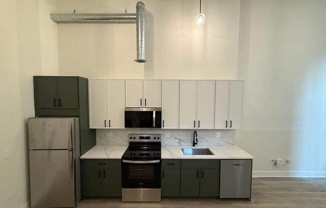 2 beds, 2 baths, 1,000 sqft, $3,595, Unit 110