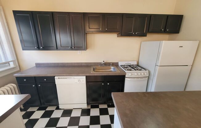 1 bed, 1 bath, $1,025, Unit 31