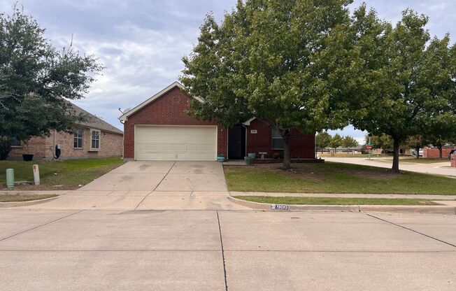 4 Bedroom, 2 Bath Corner Lot House in Burleson ISD