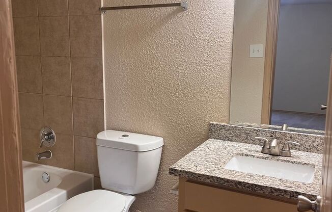 1 bed, 1 bath, 612 sqft, $895, Unit 910