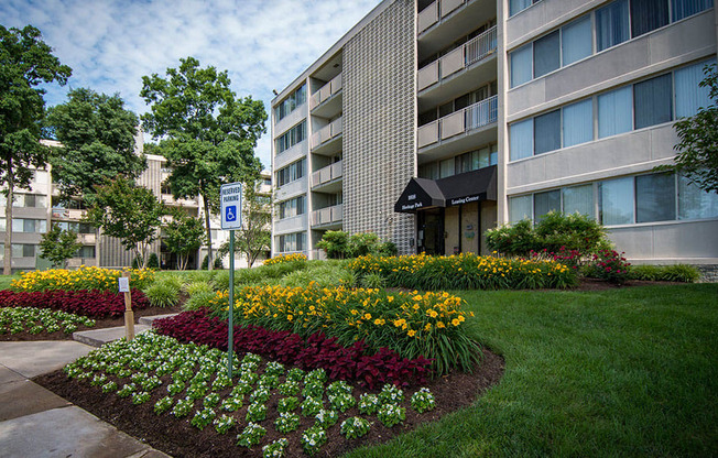 Heritage Park Apartments Leasing Office Far