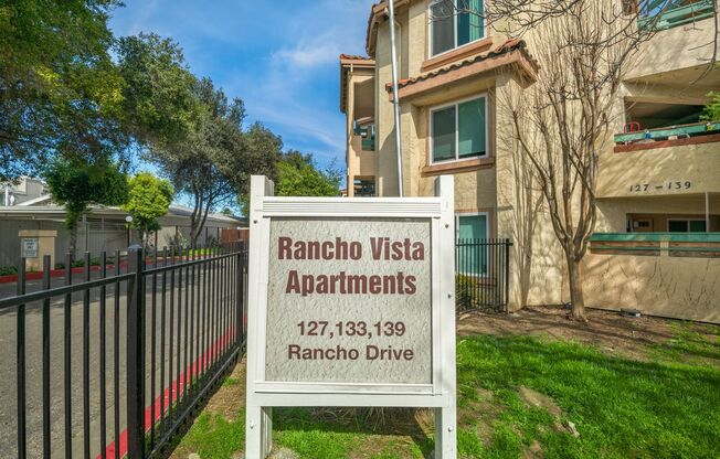 351 - 127/133/139 Rancho Dr