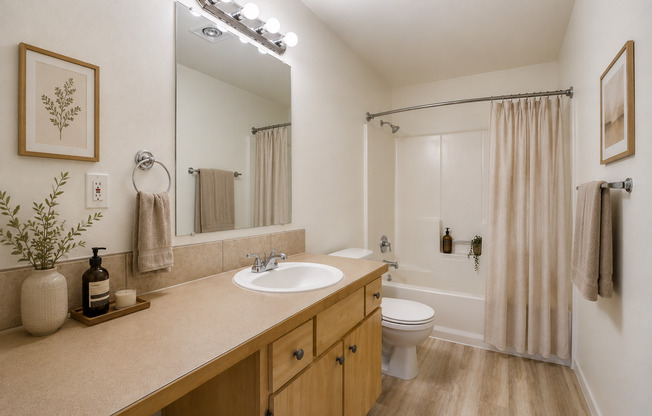 2 beds, 2 baths, 1,120 sqft, $1,525, Unit 38