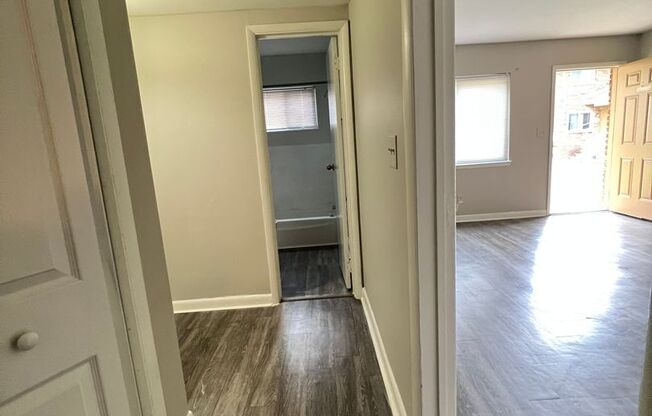 1 bed, 1 bath, 625 sqft, $1,099, Unit C11