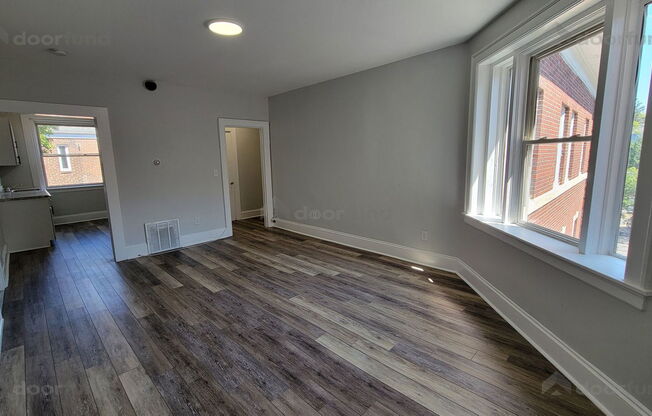 1004 MAIN ST
