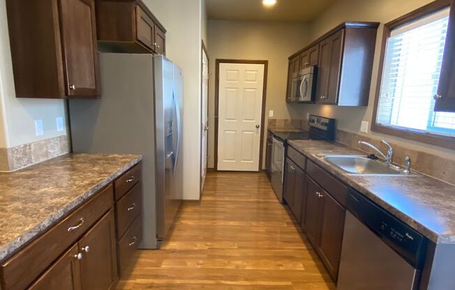 2 beds, 2.5 baths, 1,248 sqft, $1,800, Unit F