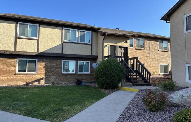 2631 E UINTAH ST
