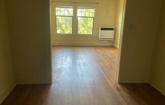 Studio, 1 bath, 690 sqft, $1,595